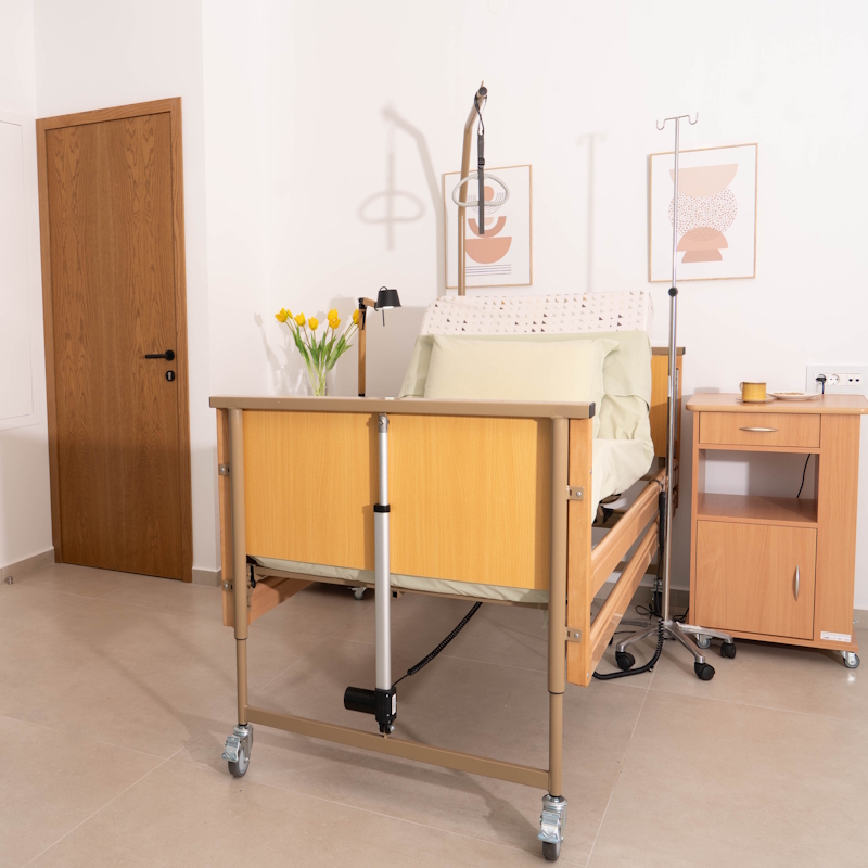 Κομοδίνο, Ξύλινο Τροχήλατο με Ρυθμιζόμενο Τραπεζάκι 0805623 Mobiak