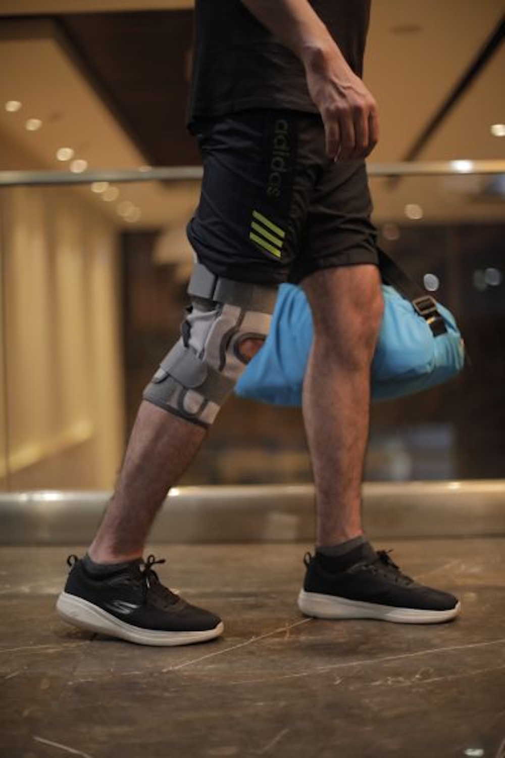 Επιγονατίδα με Οπή και Μπανέλλες OIK/ FUNCTIONAL KNEE SUPPORT Ortholand