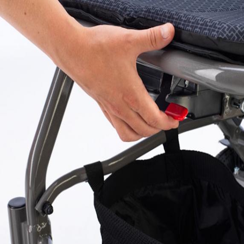 Ηλεκτροκίνητο Αναπηρικό Αμαξίδιο Invacare Kompas