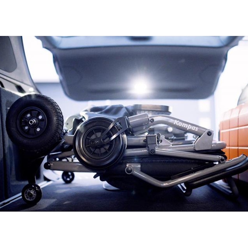 Ηλεκτροκίνητο Αναπηρικό Αμαξίδιο Invacare Kompas