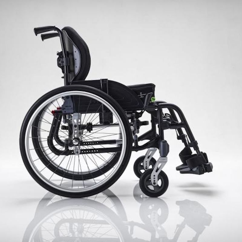 Χειροκίνητο Αναπηρικό Αμαξίδιο Invacare Action 5