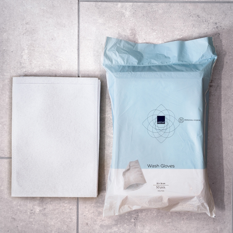 491910_lifestyle_1080-1030x1030 Γάντια Καθαρισμού Molton, Ultrasonic Κλείσιμο Polyester 11.05.5162 Abena