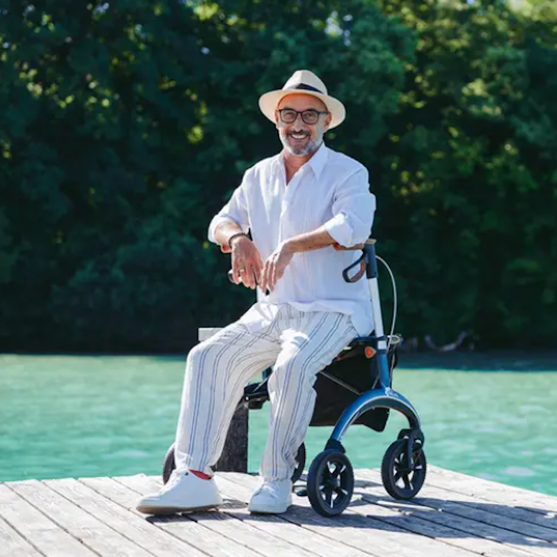 Περιπατητήρας Carbon Rollator Saljol